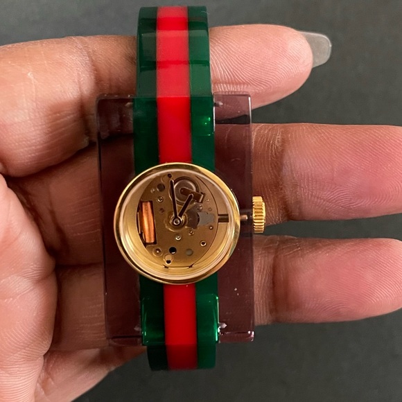 AUTHENTIC GUCCI WATCH - Picture 1 of 4